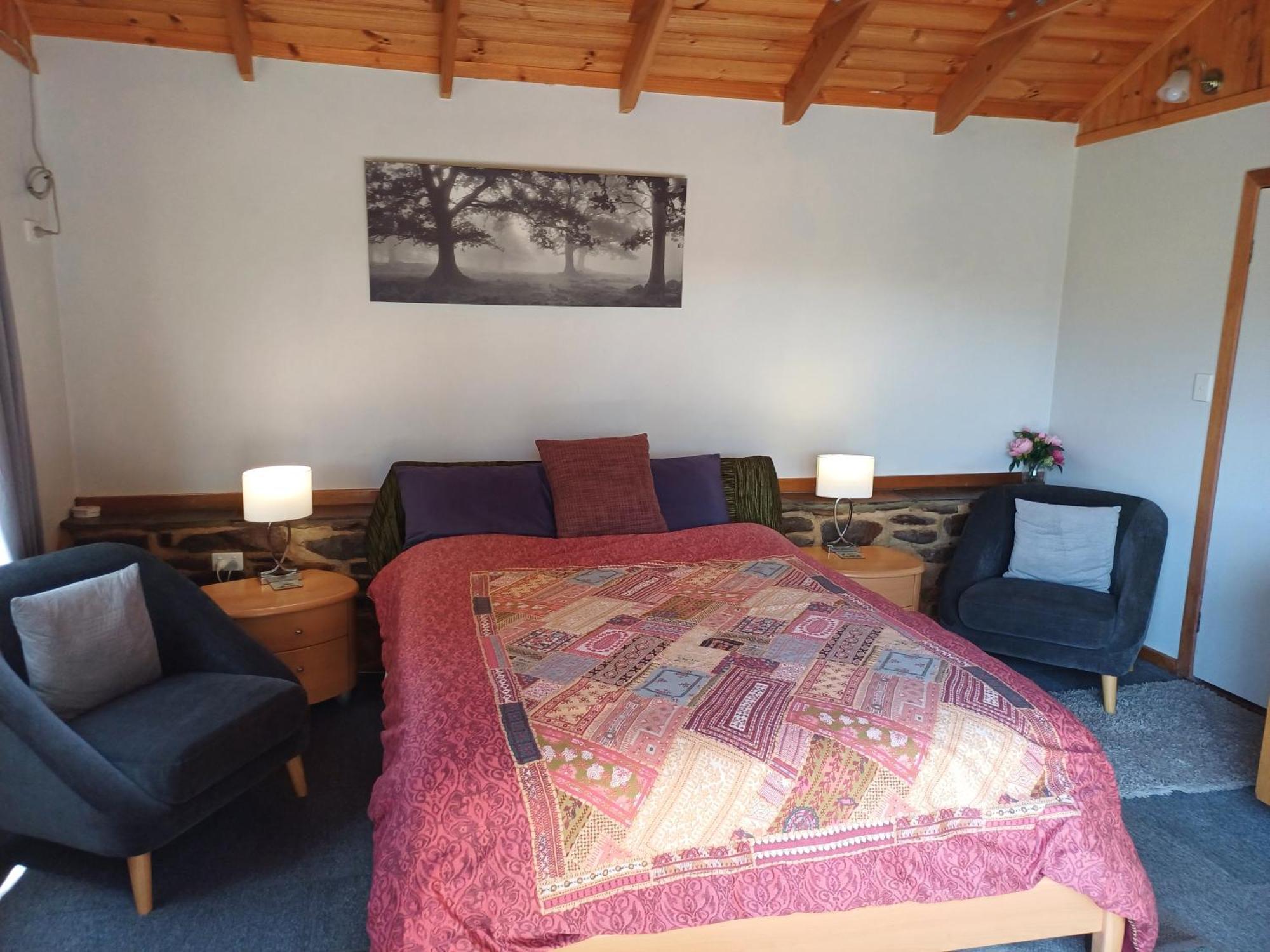 Highroost - Rural Escape Bed & Breakfast